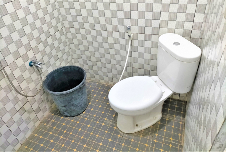 Bathroom 5, Cheap Inn - Hostel, Banyuwangi