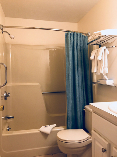Bathroom 3, Cape Winds Resort, Barnstable