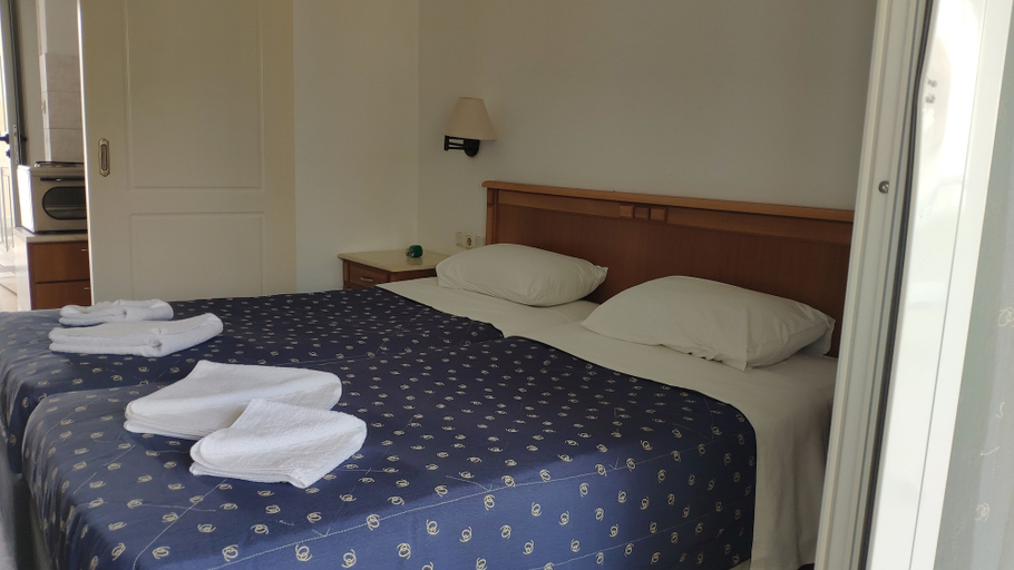 Bedroom 2, Tondoris Apartments, Ionian Islands
