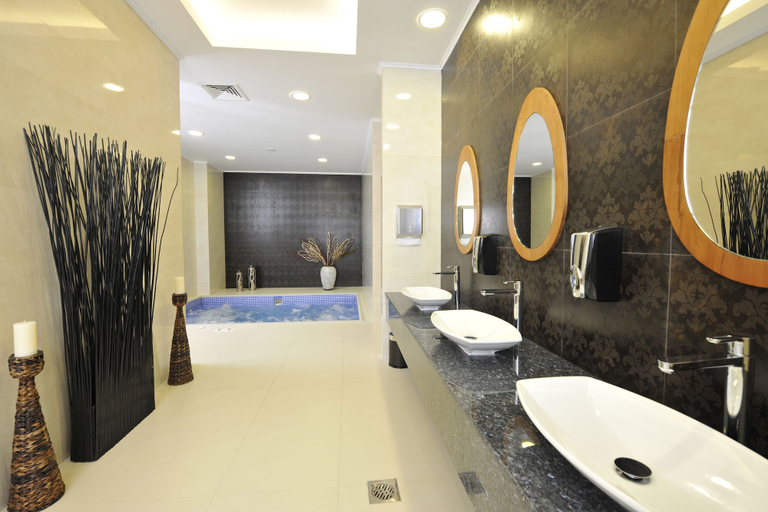 Bathroom 5, Fraser Suites Seef Bahrain, Manama
