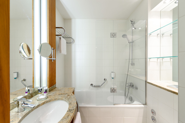 Bathroom 5, Sunday Hotel München Airport Freising, Freising