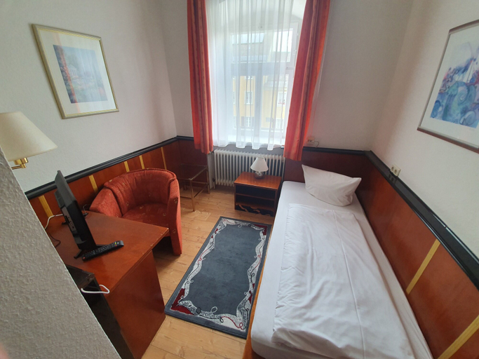 Bedroom 3, Hotel Krone, Hof