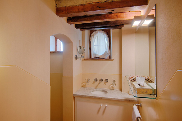 Bathroom 4, Luxury Chianti in La Farfalla, Florence