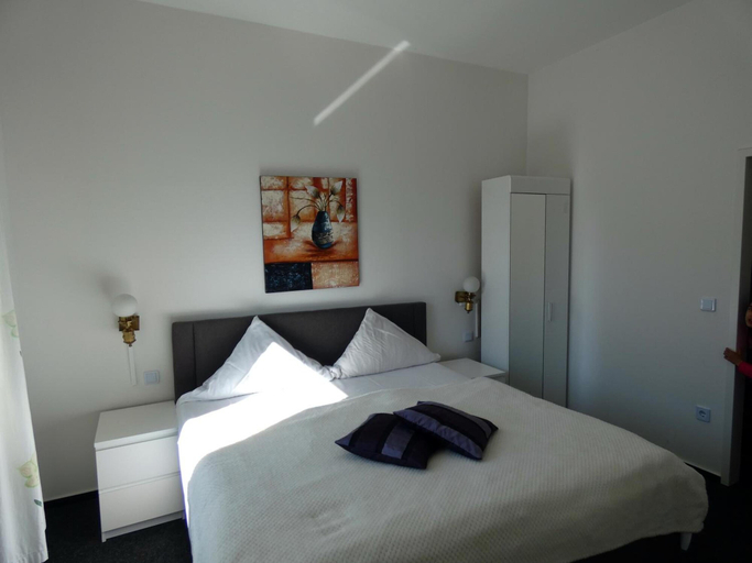 Bedroom 2, Hotel Wolters, Bremen
