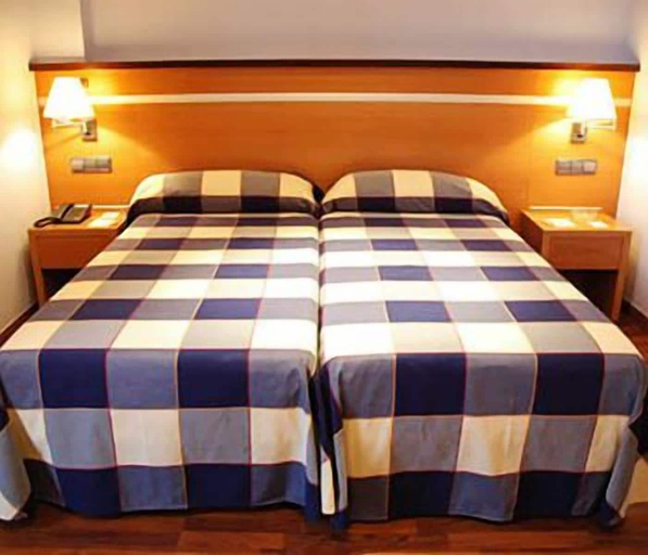 Bedroom 2, Hotel Isur Llerena, Badajoz