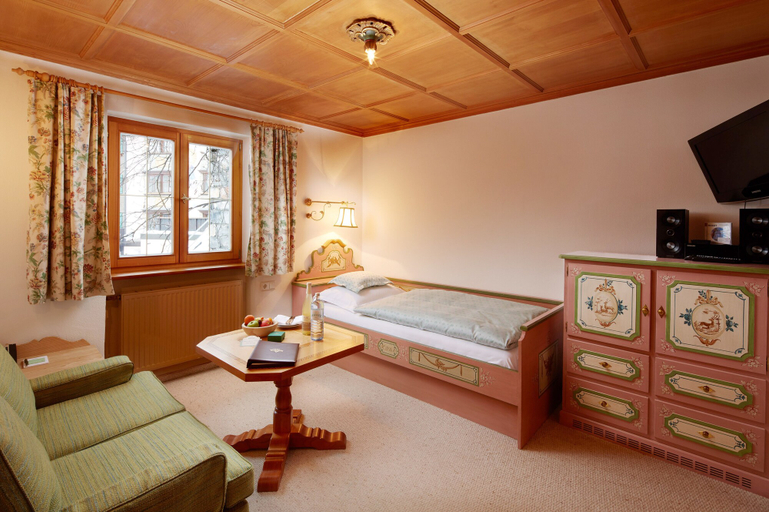 Bedroom 3, Gasthof Post, Bludenz