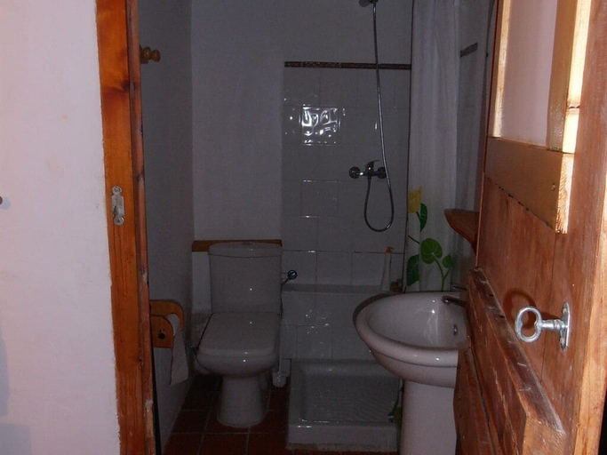 Bathroom 4, Mirador del Maestrazgo, Teruel