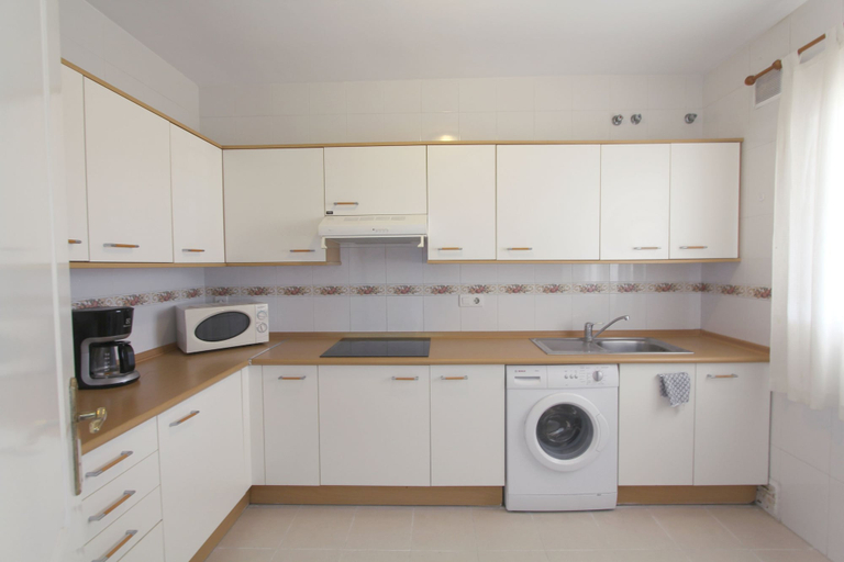 Others 4, Minimalist Condo in Fuengirola, Málaga
