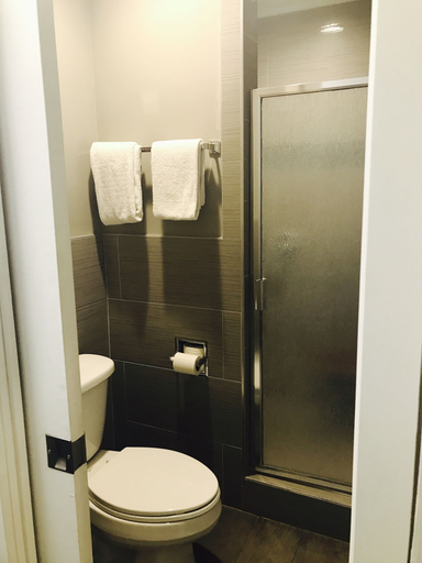 Bathroom 4, Royala Inn, Los Angeles