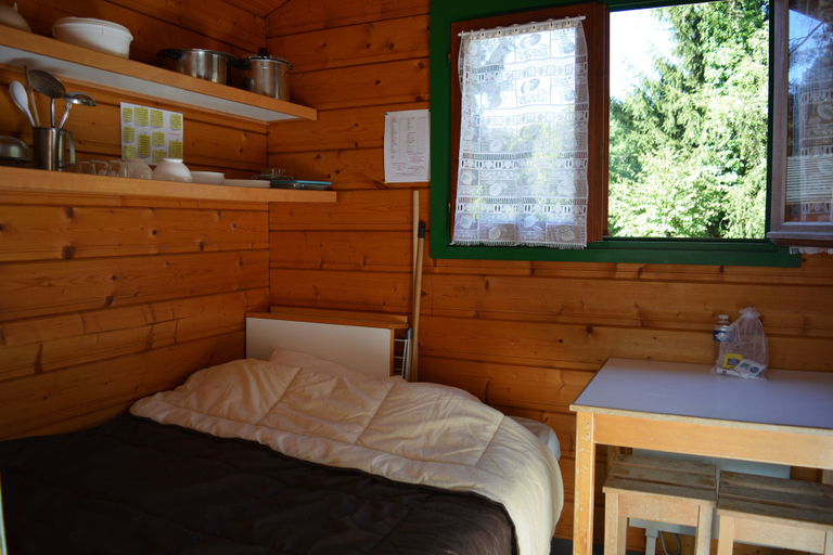 Bedroom 4, Camping du Lac, Corrèze
