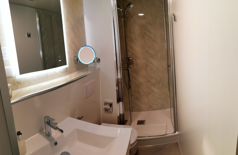 Bathroom 4, Hotel Löwen, Bodenseekreis