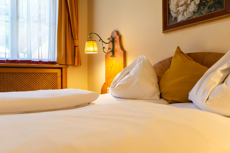 Bedroom 3, Hotel-Restaurant Zum Schwarzen Bären, Melk