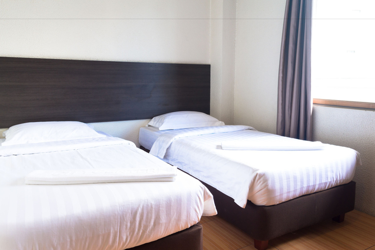 Bedroom 2, Baguio City Center Hotel, Baguio City