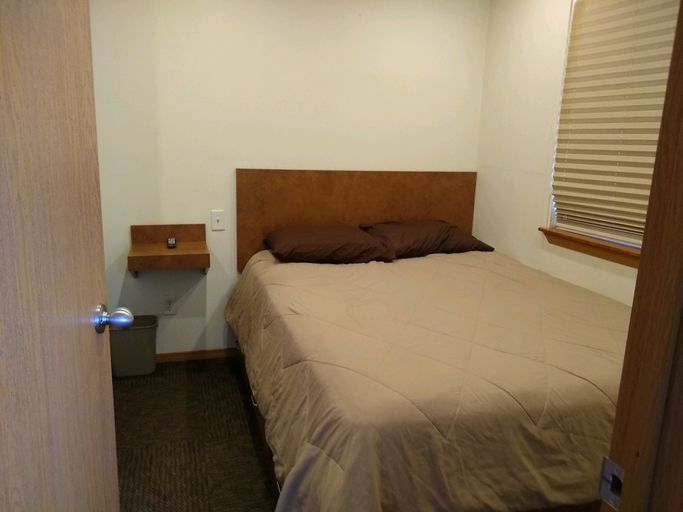 Bedroom 2, Telluride Lodge, McKenzie
