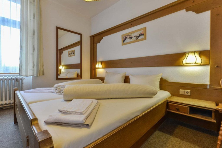 Bedroom 2, Gasthof zum Ochsen, Augsburg