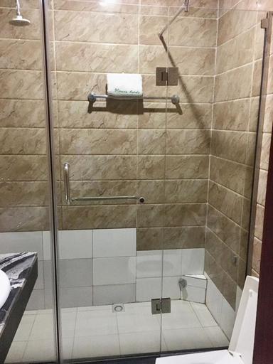 Bathroom 3, Hearts Hotel, EnuguSou