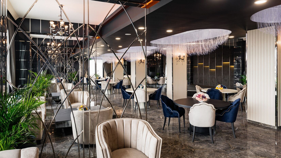 Food & Drinks 5, Royal Palace North Cyprus