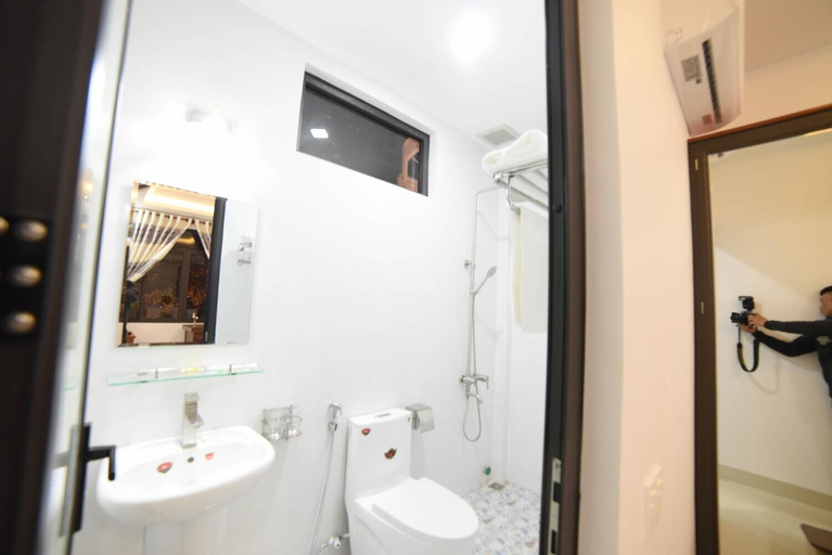 Bathroom 3, Asean Garden Homestay Hue, Huế