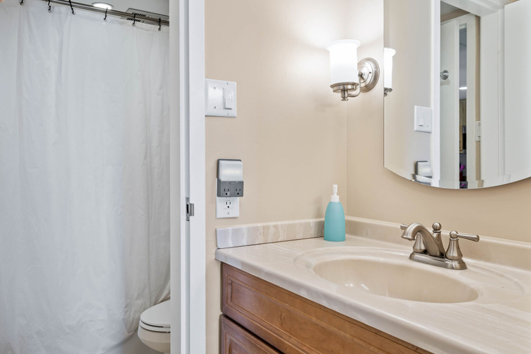 Bathroom 3, Beachfront Star, Sussex