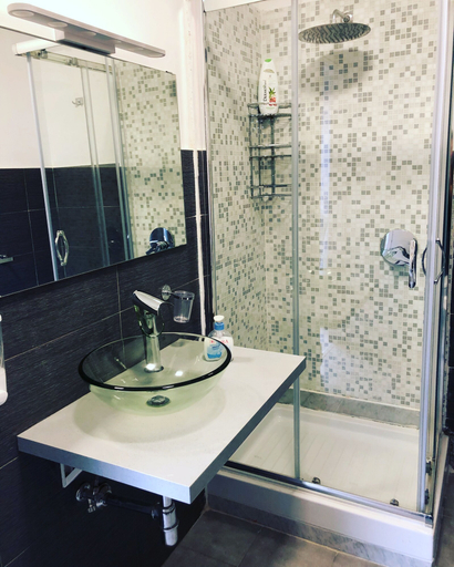 Bathroom 4, EasyHomeinNaples, Napoli