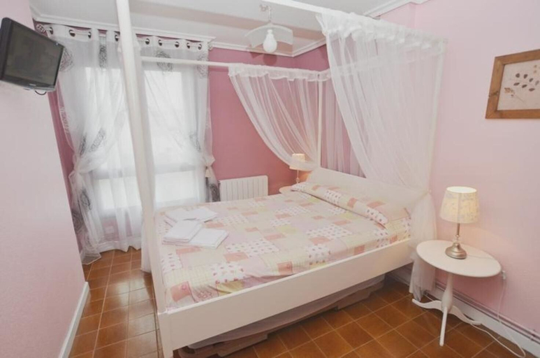 Bedroom 2, Apartment in Isla Playa, Cantabria 103310 by MO Rentals, Cantabria