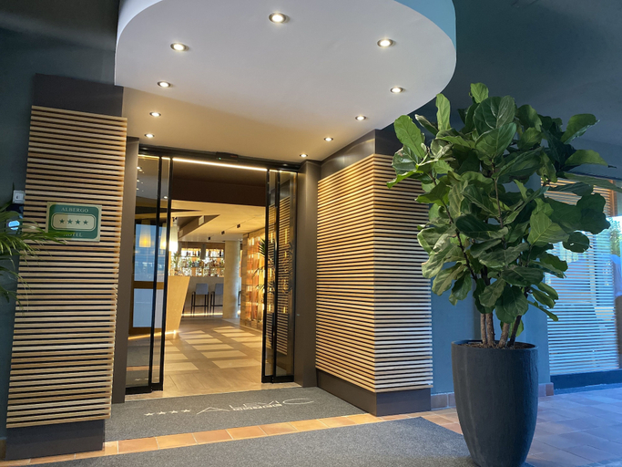 Exterior & Views 2, Alevic Hotel Sirmione, Brescia