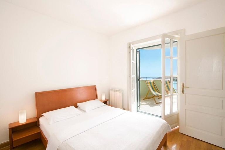 Bedroom 2, Sveti Stefan Beach Apartment
