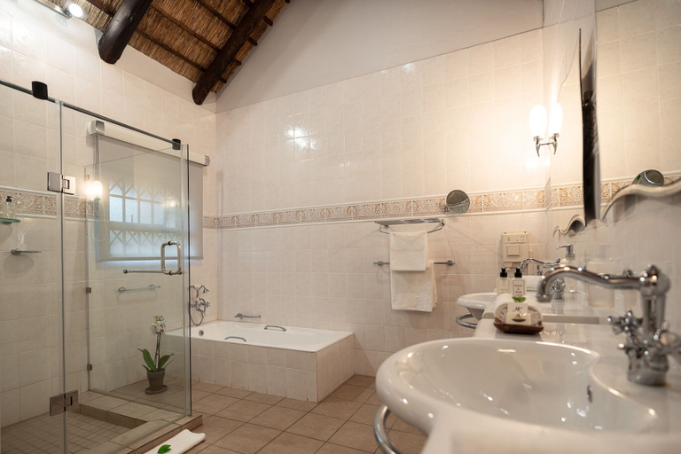 Bathroom 3, Kruger Eden Lodge, Ehlanzeni