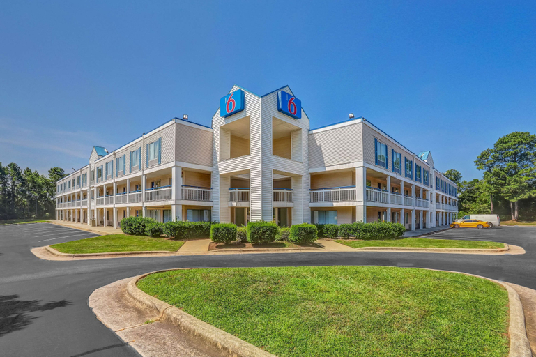 Motel 6 Raleigh, NC - North, Wake