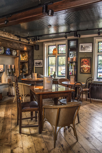 Food & Drinks 4, The Swan Inn, Surrey