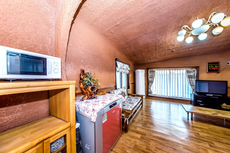 Others 5, Angkurie Pension, Seogwipo