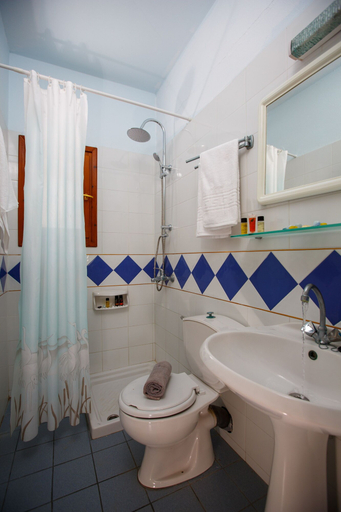 Bathroom 5, Romantica Hotel Apartments, Crete