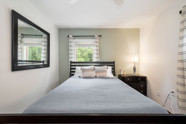 Bedroom 2, A Skip-away, Garrett
