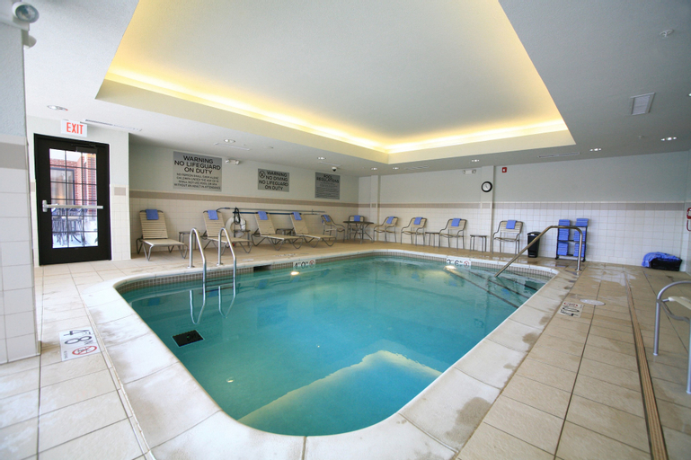 Sport & Beauty 5, Courtyard Marriott Aksarben Village, Douglas