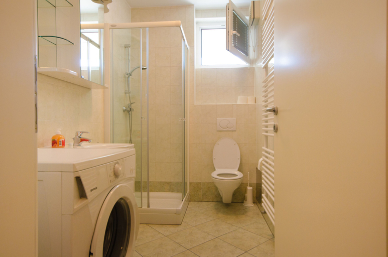 Bathroom, City centre studio with a balcony, Ljubljana