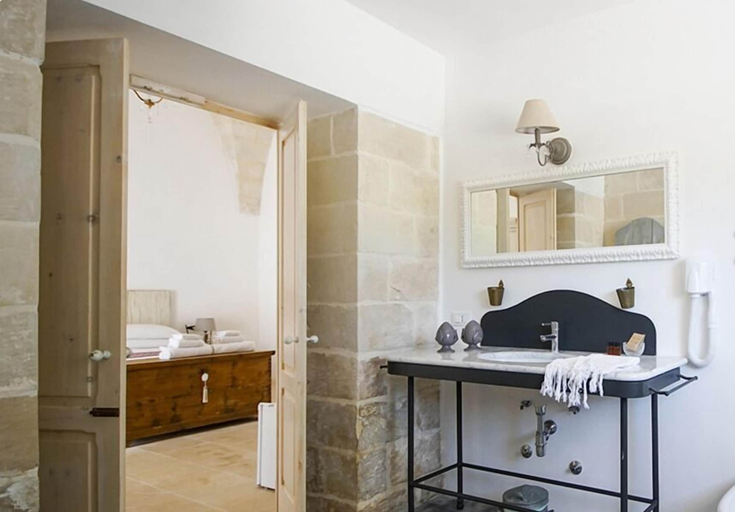 Bathroom 5, Masseria Spartivento, Lecce