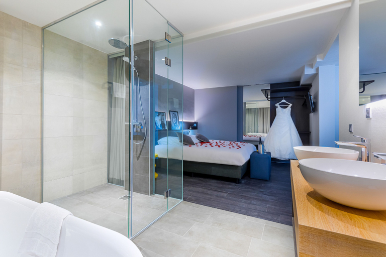 Bathroom 4, Postillion Hotel Amersfoort Veluwemeer