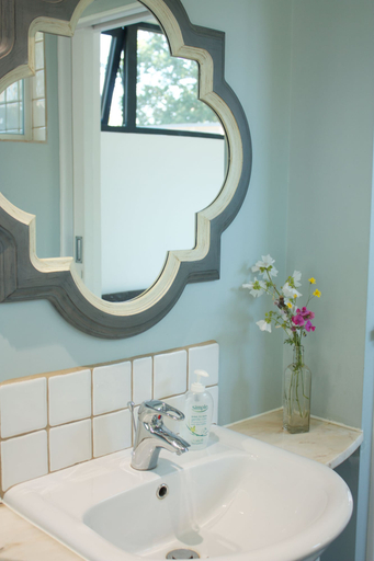 Bathroom, Clophill Eco Lodges, Central Bedfordshire