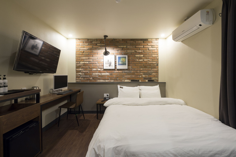 Bedroom 22