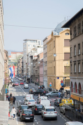 Others 4, Charming and Bright Studio in Zagreb Center!, Zagreb