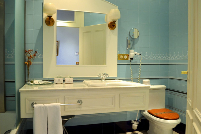 Bathroom 4, Hospederia Mirador de Llerena, Badajoz