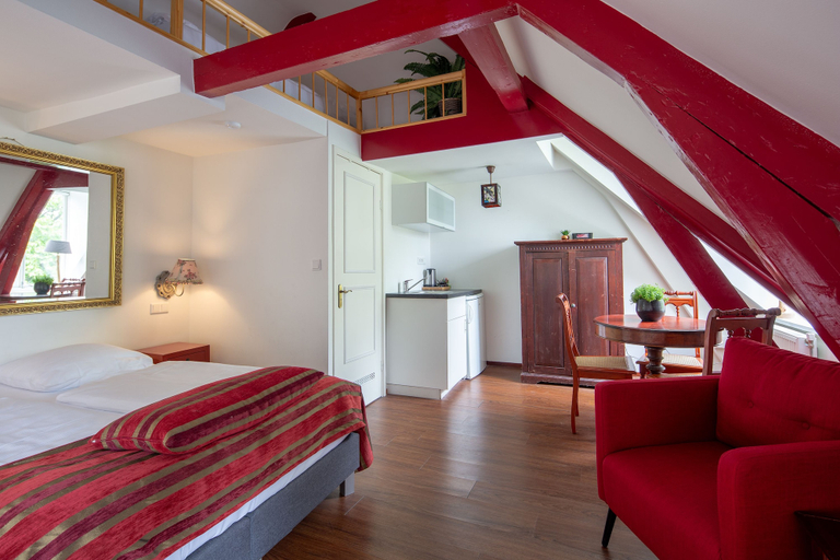 Bedroom 2, Amsterdam House Hotel, Amsterdam