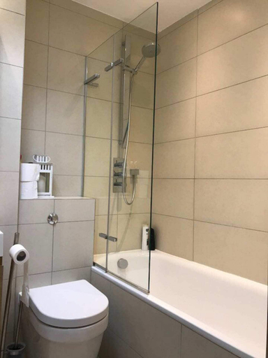 Bathroom, Stylish 2 Bed Apartment in West Hampstead, London