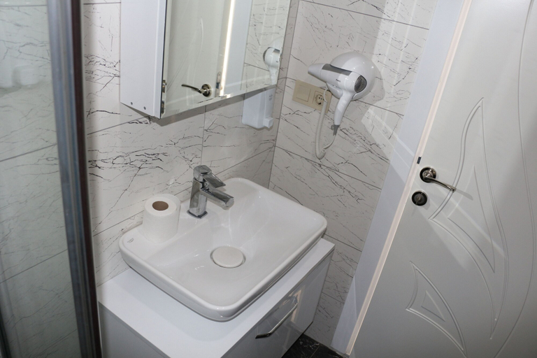 Bathroom 5, Teker Suite Hotel, Merkez