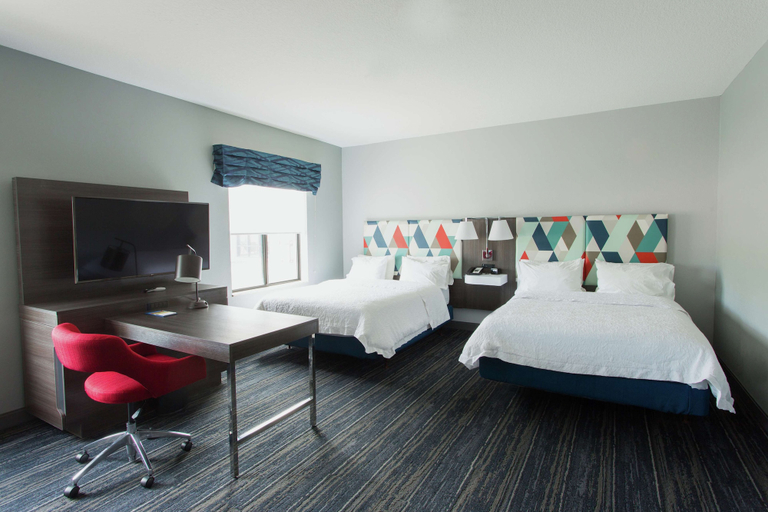Bedroom 2, Hampton Inn & Suites Ankeny, Polk