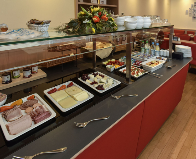 Food & Drinks 5, Hotel Adria München, München