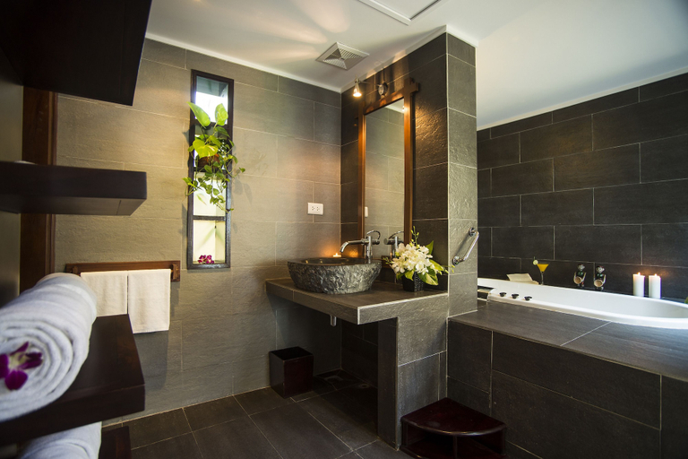 Bathroom 5, Victoria Hoi An Beach Resort & Spa, Da Nang