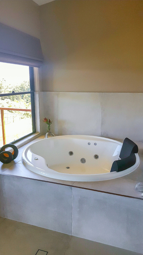 Bathroom 3, Blue Summit Cottages, Caloundra - Hinterland