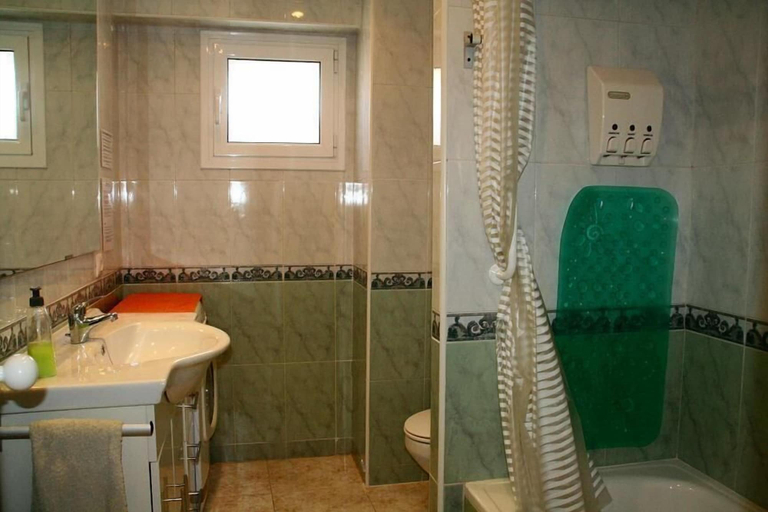 Bathroom, Duplex Elypalace 11-10B, Girona