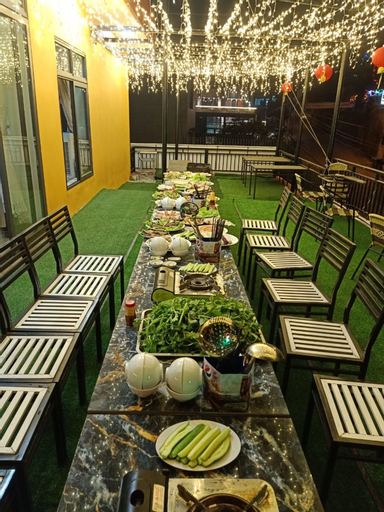 Food & Drinks